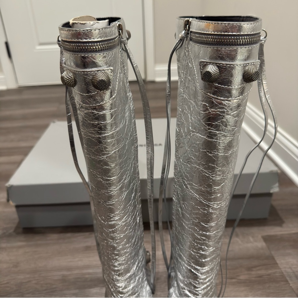 Balenciaga Cagole 90mm Metallic Arena Silver Heeled Tall Boots - Picture 4 of 16